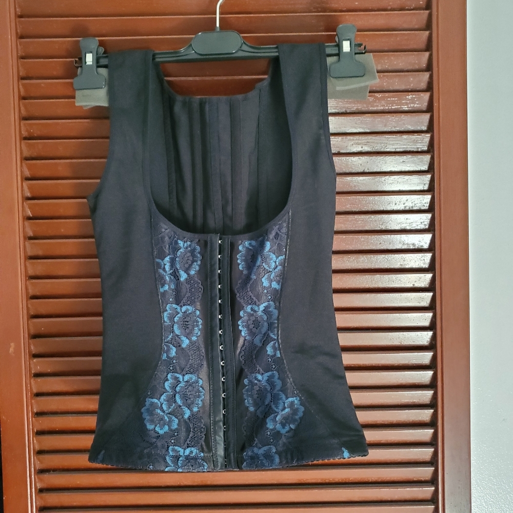Chest Shape wear Size S